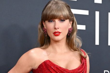 Taylor Swift Stuns at 35 in Nearly Nude Album Photos!: Fans Amazed and Urge Her to “Put Some Clothes On”!