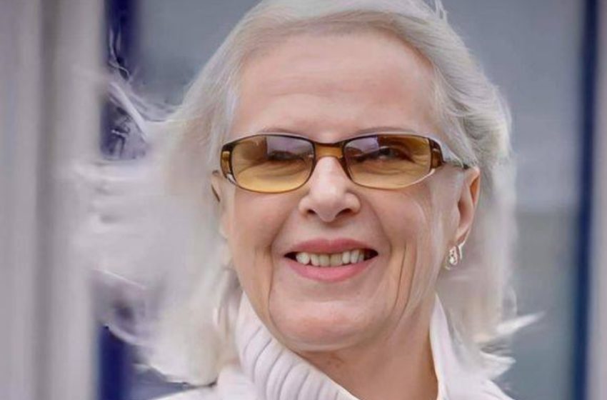  Beloved Music Icon Resurfaces with Rare Photos: Can You Recognize Her?