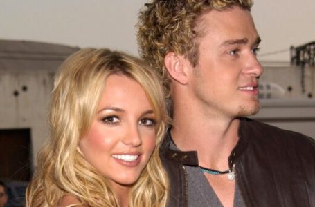 At 43, Britney Spears ‘Degrades and Hits Rock Bottom,’ Fans Say—See Her Photos