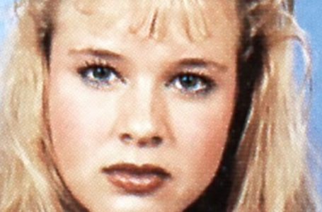 Oscar-Winning Star from a Famous Franchise Looks Unrecognizable in Throwback Yearbook Photos!: Recognize Her?