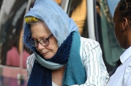 Hollywood Legend Seen with Cane After Surgery!: Fans Concerned After Her Painful Fall!