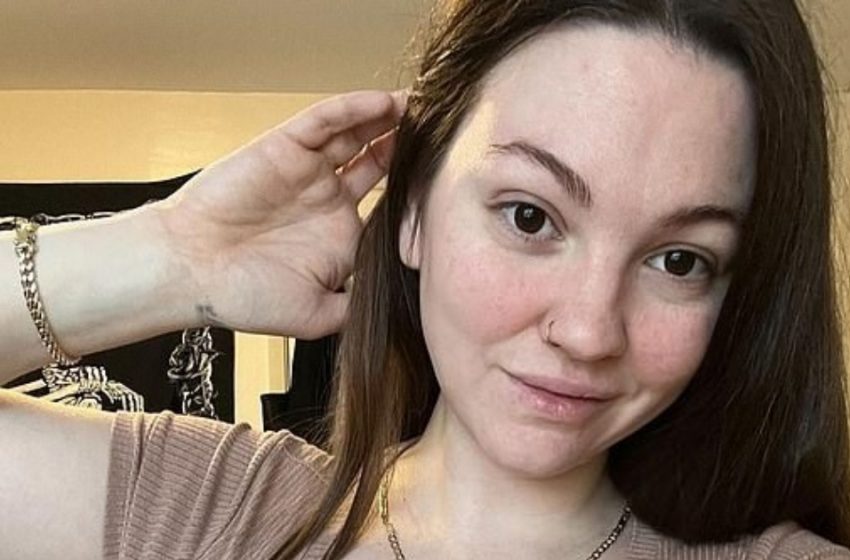  She Has Size 16 Breasts!: But Claims This Is Why Other Women Avoid Her