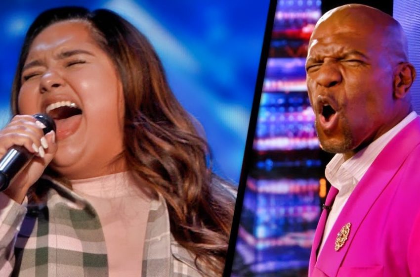 She Surprises The Judges With Her Unbelievable Voice!: The Crowd Go Crazy Over Her!