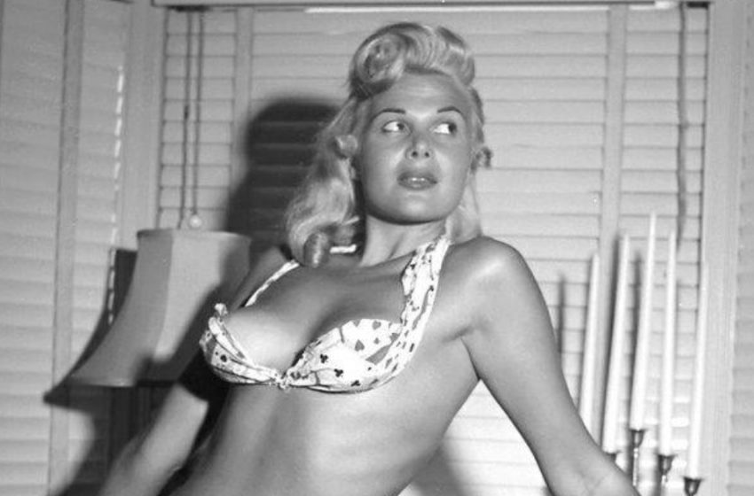 Lost Hollywood Mystery and The Controversial Photo That Vanished a Star!: See The Photos!