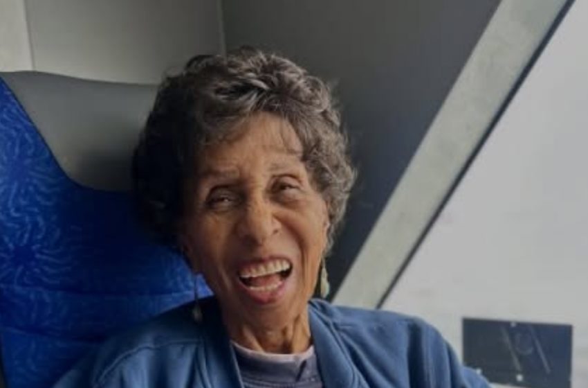At 94, She’s Still Stealing the Spotlight!: See Her Stunning Look at the Catalina Film Festival!