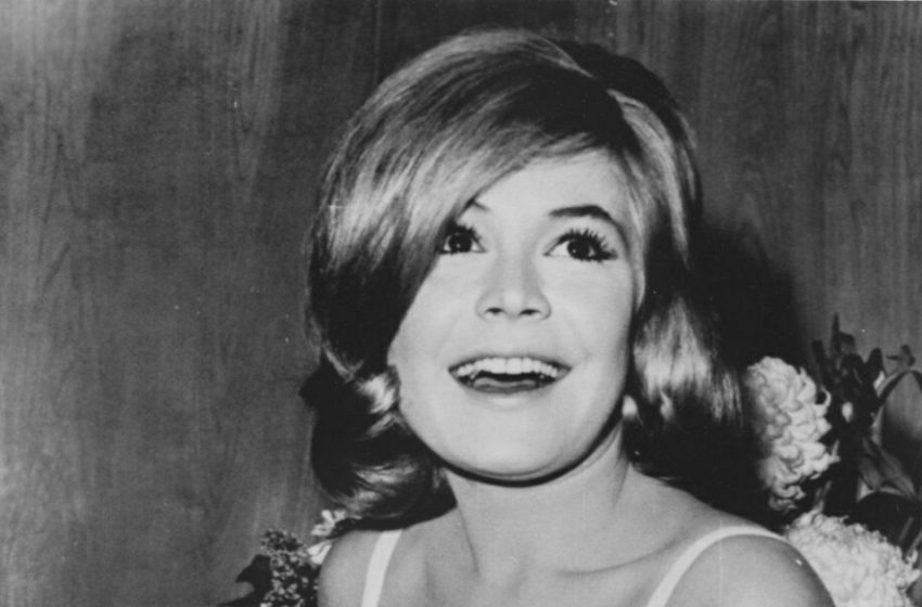 The Girl America Adored But the Secret Behind Her Perfect Image Will Surprise You!: Who Is She?