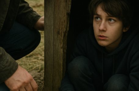 He hadn’t been able to find his own son for five years, after the boy disappeared under mysterious circumstances. Everything changed the moment he looked under the neighbor’s doghouse