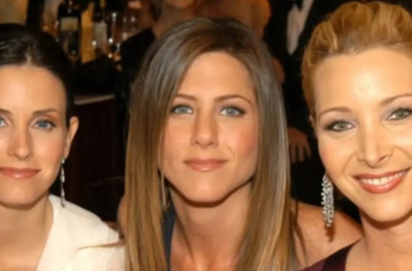  Monica from Friends Stuns at 61 in Black Tie-Side Bikini During Vacation!: See The Photos!