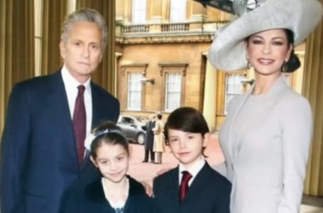 She Stepped Out Arm in Arm with Her Father!: 81-Year-Old Douglas Spotted with His 22-Year-Old Daughter with Catherine Zeta-Jones